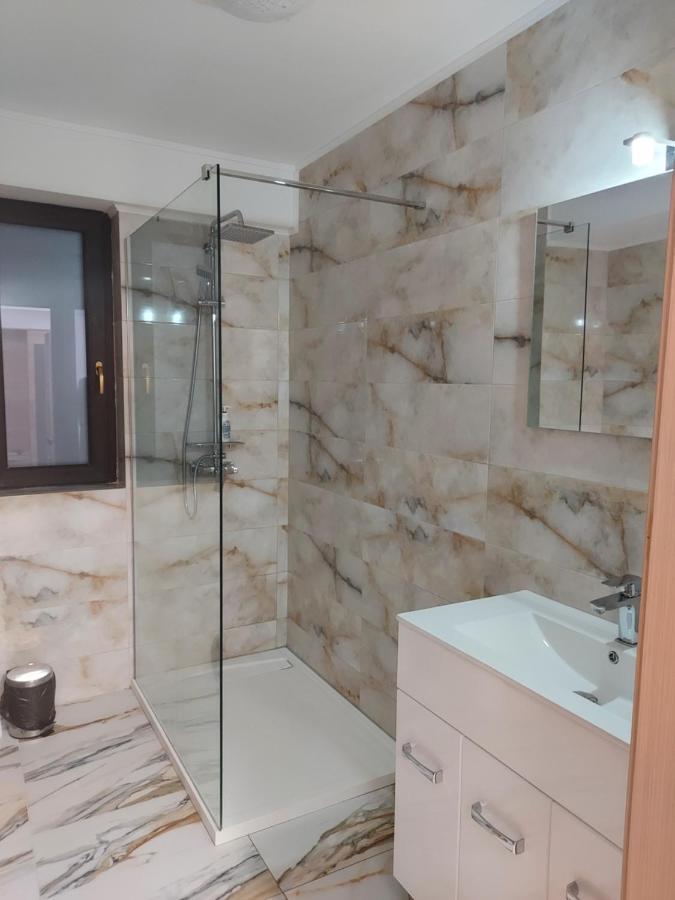 Bya Brown Apartment Valea Lupului  Exterior photo